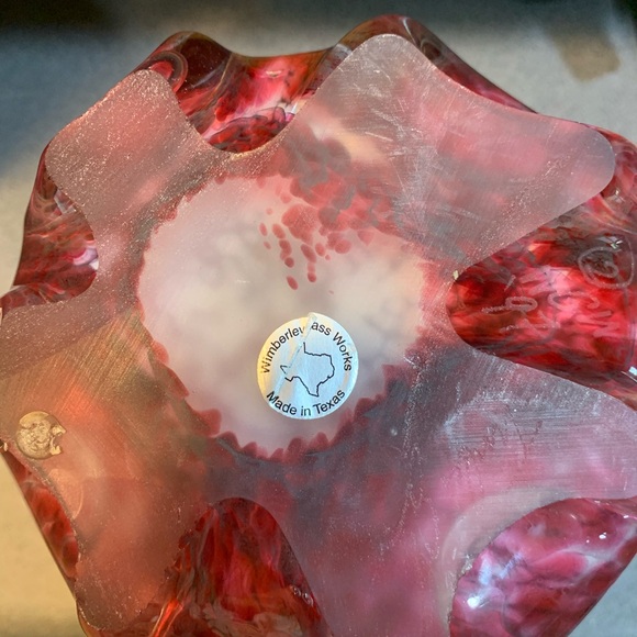 Wimberley Glassworks Hamdmade Vase - Picture 3 of 3